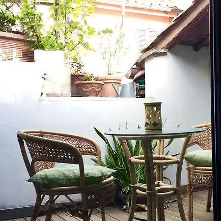 Navona Flat