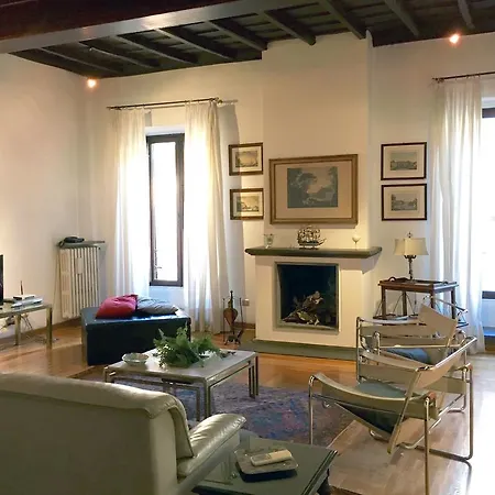 Navona Flat *