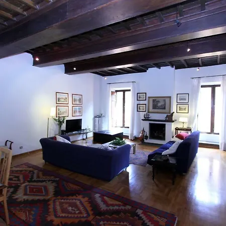 Navona Flat *