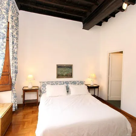 Navona Flat *